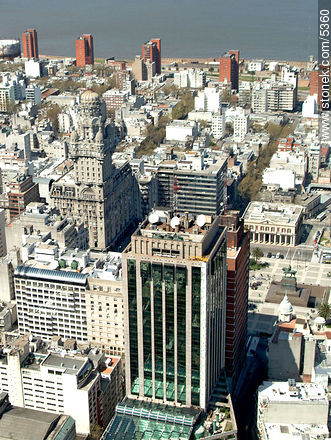 Downtown. Centro. Radisson Victoria Plaza. Palacio Salvo. - Department of Montevideo - URUGUAY. Photo #5360