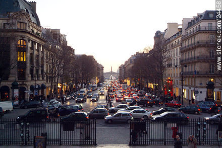 Rue Royale desde la Madeleine.  Al fondo el Obelisco y la Asamblea Nacional. - París - FRANCIA. Foto No. 24458