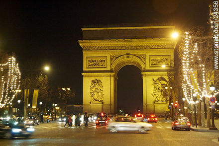 Champs Elysées. Arc du Triomphe - París - FRANCIA. Foto No. 24356