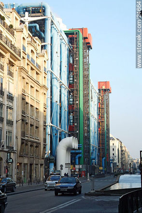 Rue du Beaubourg. Centro G. Pompidou. - París - FRANCIA. Foto No. 24664
