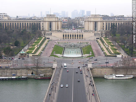 Desde la tour Eiffel. Pont d'léna.  Palais de Chaillot. Av. de New York - París - FRANCIA. Foto No. 24838