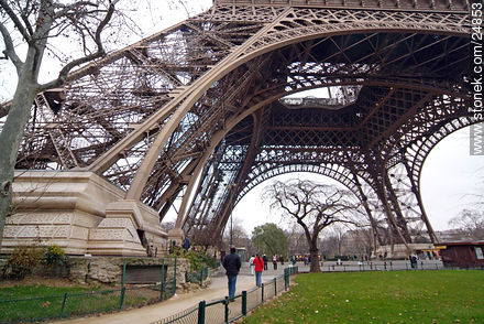 Tour Eiffel - París - FRANCIA. Foto No. 24853