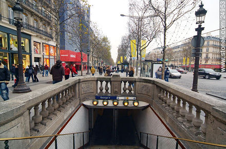 Estación George V en Champs Elysées - París - FRANCIA. Foto No. 24953