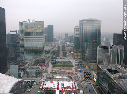Desde lo alto de La Défense. Av. Charles de Gaulle - París - FRANCIA. Foto No. 24985