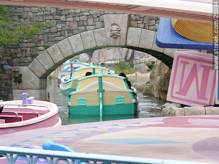 Paseos en Disneyland - París - FRANCIA. Foto No. 25094