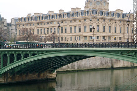 Pont Notre Dame a la Île de la Cité - París - FRANCIA. Foto No. 25249