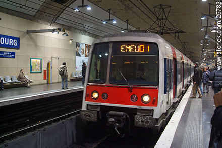 Estación Luxembourg - París - FRANCIA. Foto No. 25783