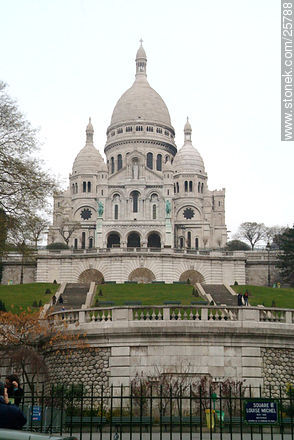 Basílica de Sacre Coeur en Montmartre - París - FRANCIA. Foto No. 25788