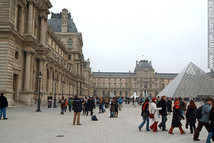 Musée du Louvre - Paris - FRANCE. Foto No. 25938