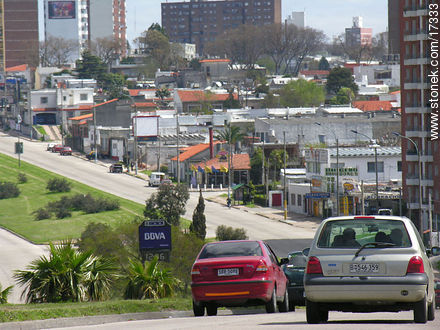 Avenida Italia - Departamento de Montevideo - URUGUAY. Foto No. 17333