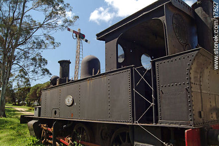 Locomotora a vapor - Departamento de Montevideo - URUGUAY. Foto No. 17527