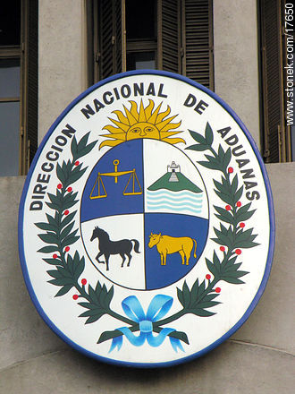 Escudo uruguayo en la Dirección General de Aduanas - Departamento de Montevideo - URUGUAY. Foto No. 17650