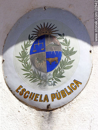 Escudo de Escuela Pública - Departamento de Montevideo - URUGUAY. Foto No. 22942