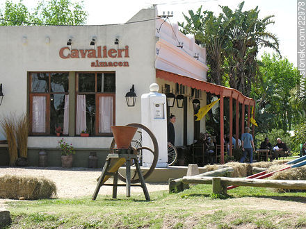 Almacén Cavalieri - Departamento de Montevideo - URUGUAY. Foto No. 22978