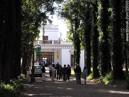 General Maximo Santos residence - Department of Montevideo - URUGUAY. Foto No. 23005
