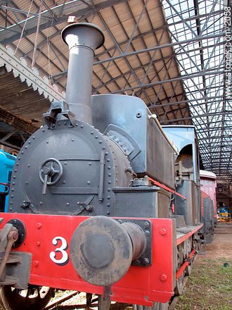 Locomotora antigua en la Estación Central General Artigas - Departamento de Montevideo - URUGUAY. Foto No. 2058