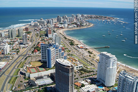 Vista de la Península de Punta del Este desde la Parada 5 - Punta del Este y balnearios cercanos - URUGUAY. Foto No. 21206