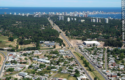  - Punta del Este y balnearios cercanos - URUGUAY. Foto No. 21365