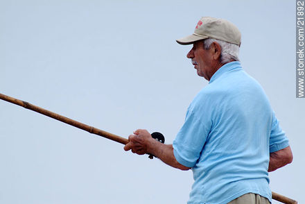 Pescador veterano - Departamento de Maldonado - URUGUAY. Foto No. 21892
