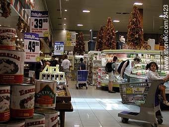 Supermercados - Departamento de Maldonado - URUGUAY. Foto No. 2423