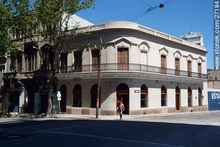 Tasende bar - Department of Montevideo - URUGUAY. Photo #27184