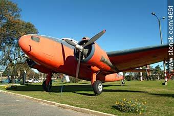 Museo Aeronáutico (hasta 2013 en la zona del Mercado Modelo frente al Cilindro Municipal) - Departamento de Montevideo - URUGUAY. Foto No. 4661