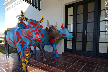 Vacas de madera coloreadas -  - IMÁGENES VARIAS. Foto No. 13762
